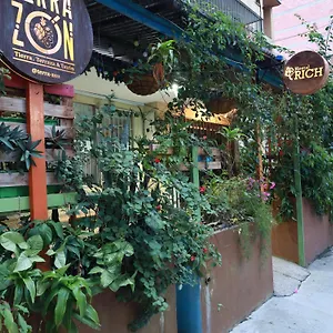 Rich Hostal