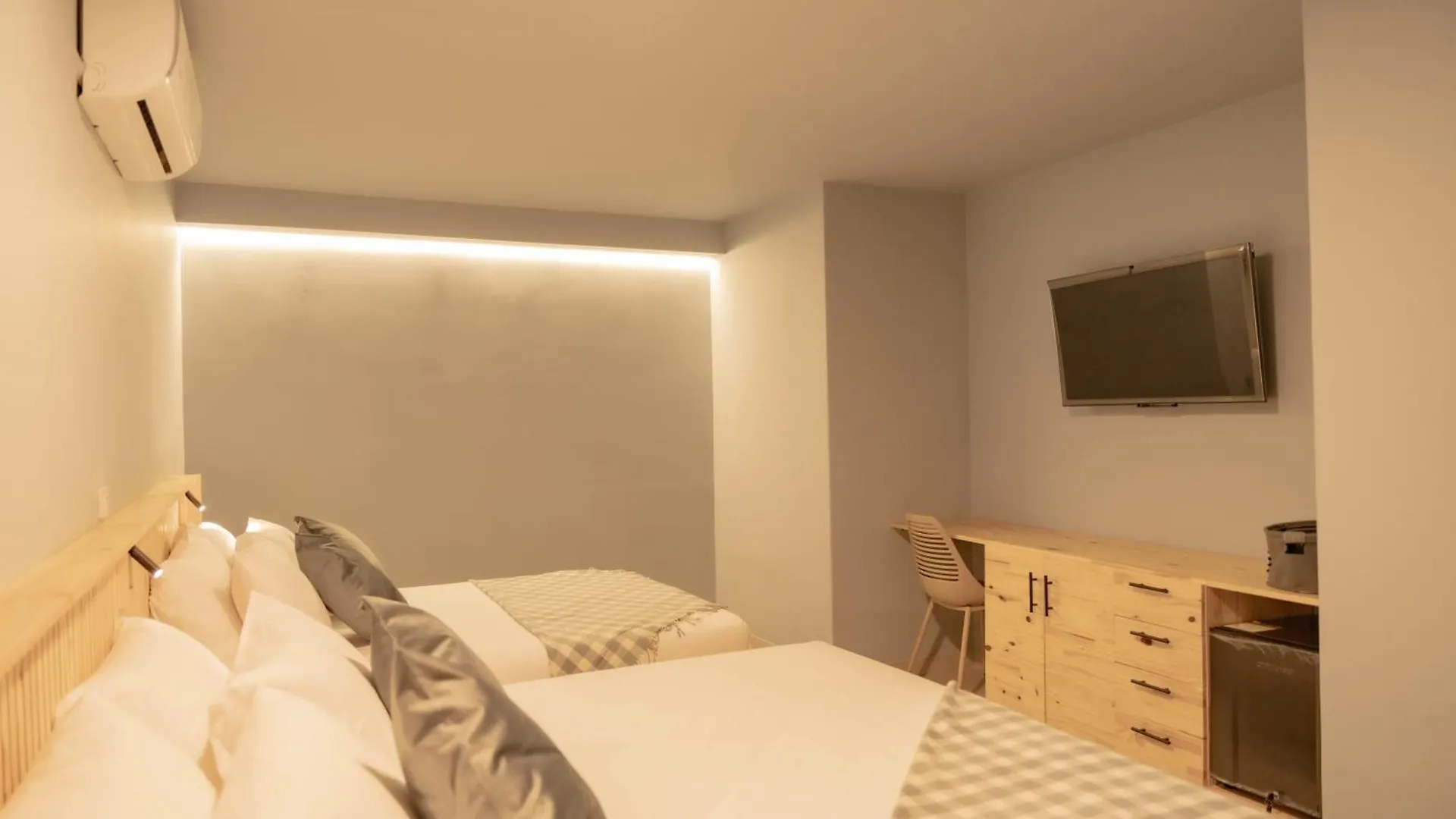Leviu By Bernalo Hotels Medellin 4*,